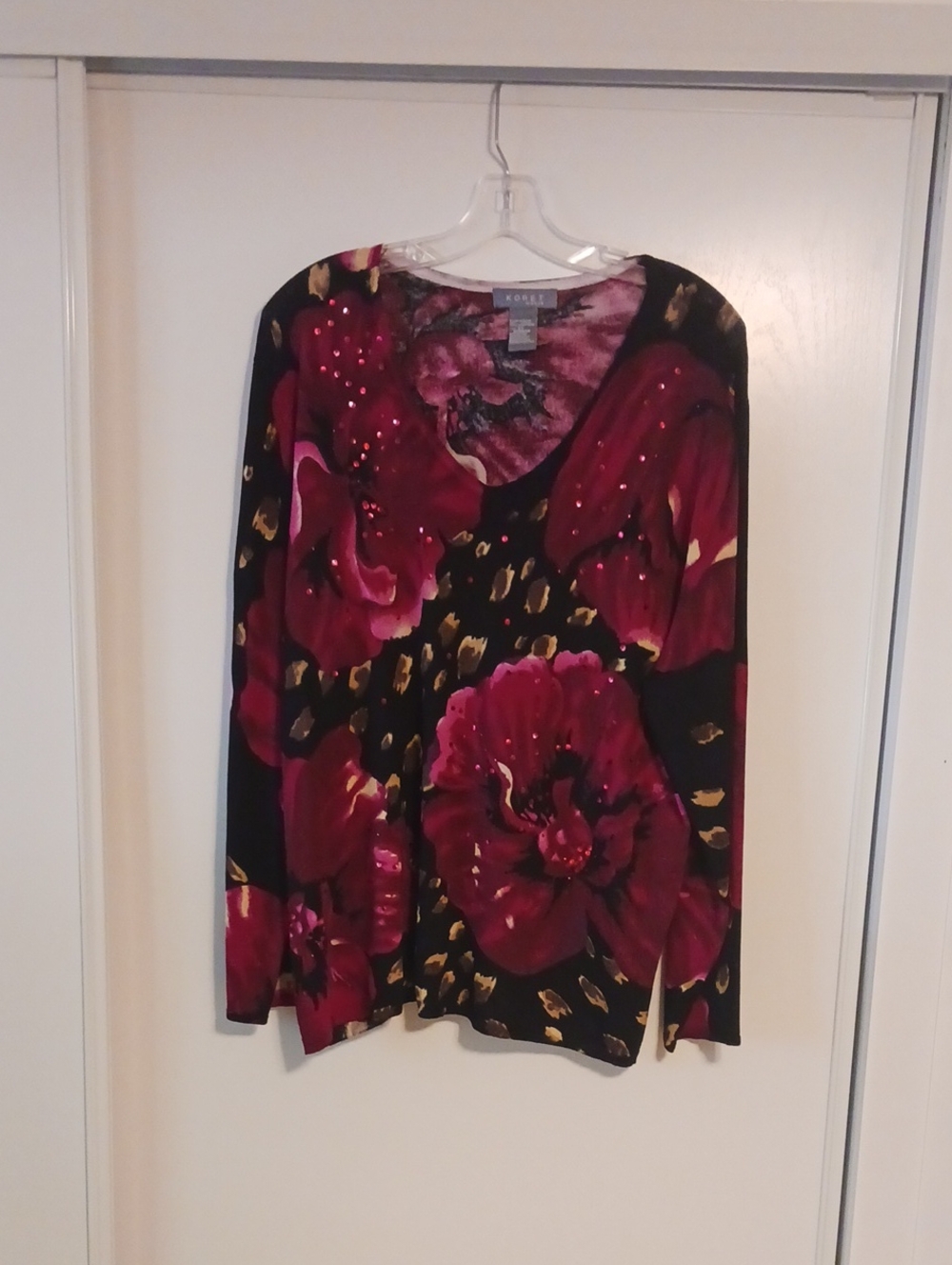 Koret Black Long-Sleeve Top with Pink/Burgundy Floral and Gold Accents